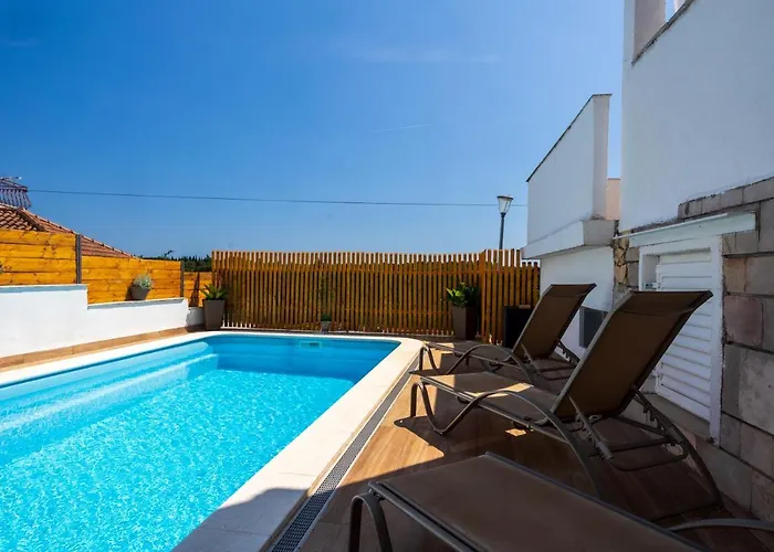 Vila Oasis With Private Pool Milna (Brac)