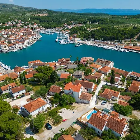 Oasis With Private Pool Willa Milna (Brac)